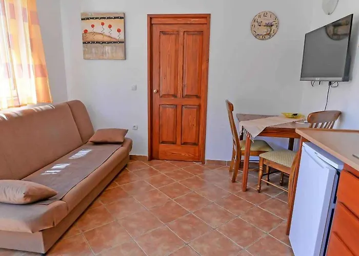 Appartement In 14995 Veli Lošinj