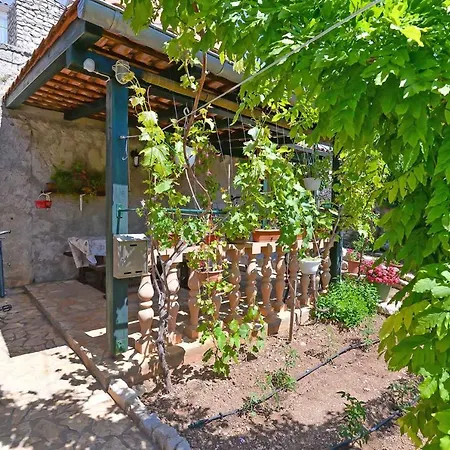 Apartament In 14995 *